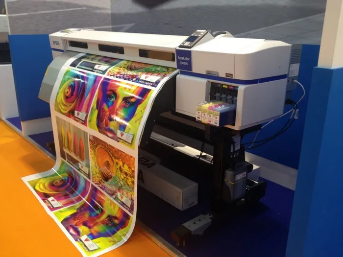 Large format printer printing colorful images